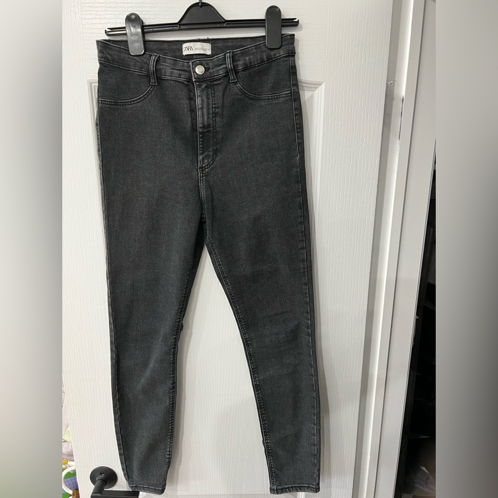 Zara-Black High Rise Jeans